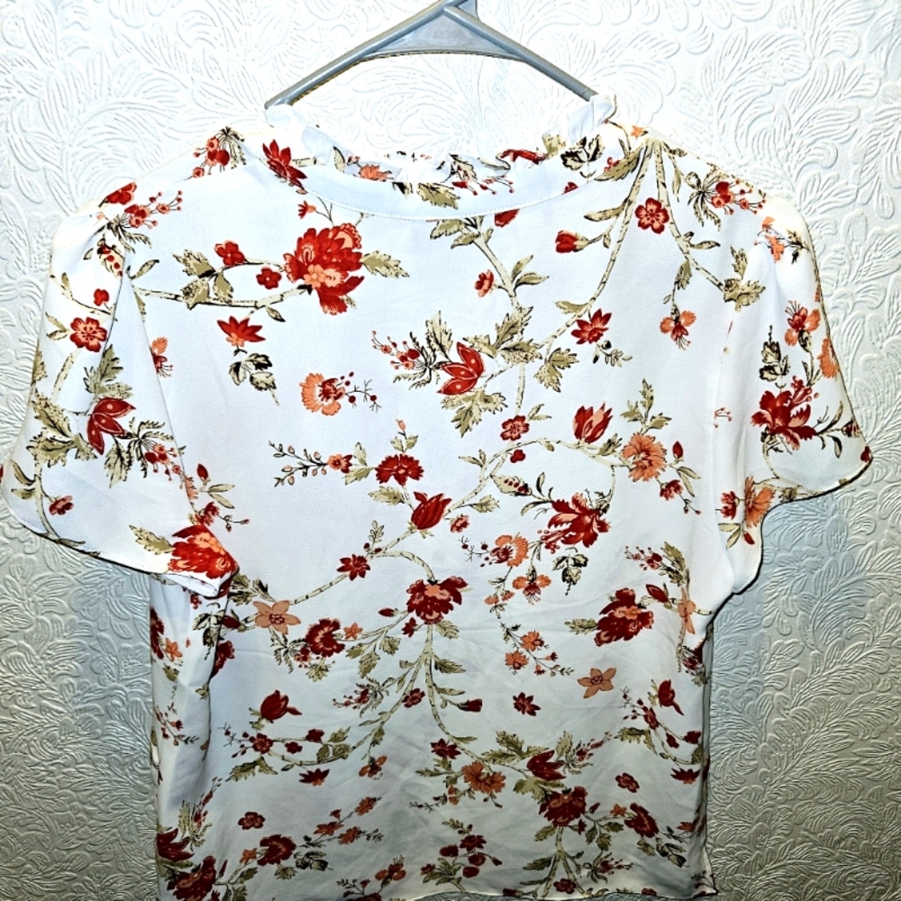 Woman's top - Picture 6 of 7